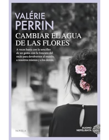 Cambiar el agua de las flores