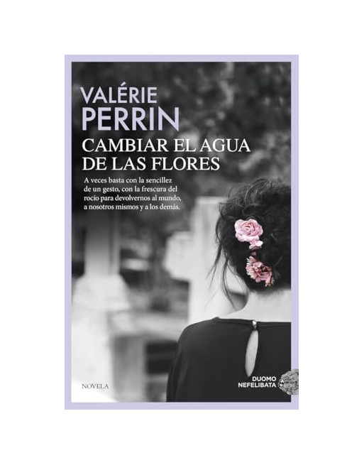 Cambiar el agua de las flores