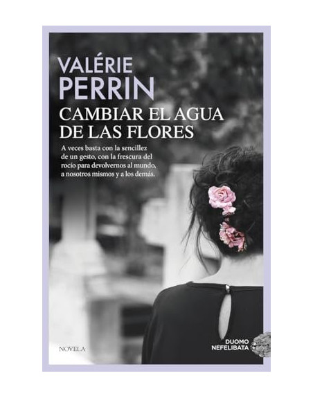 Cambiar el agua de las flores
